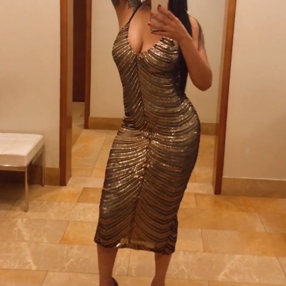 Beautiful Sequin fully lined dress! ✨✨ - Picture 1 of 5
